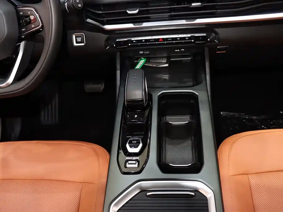 GEELY AUTOMOBILE HAOYUE L