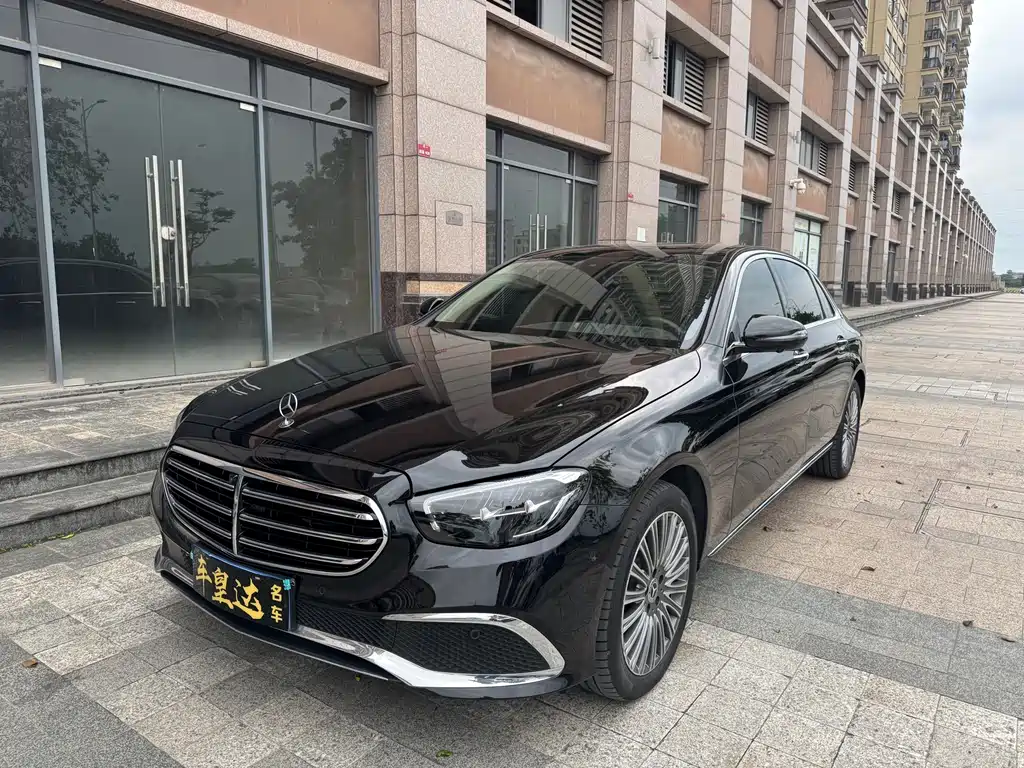 Mercedes-Benz E-Class 2022