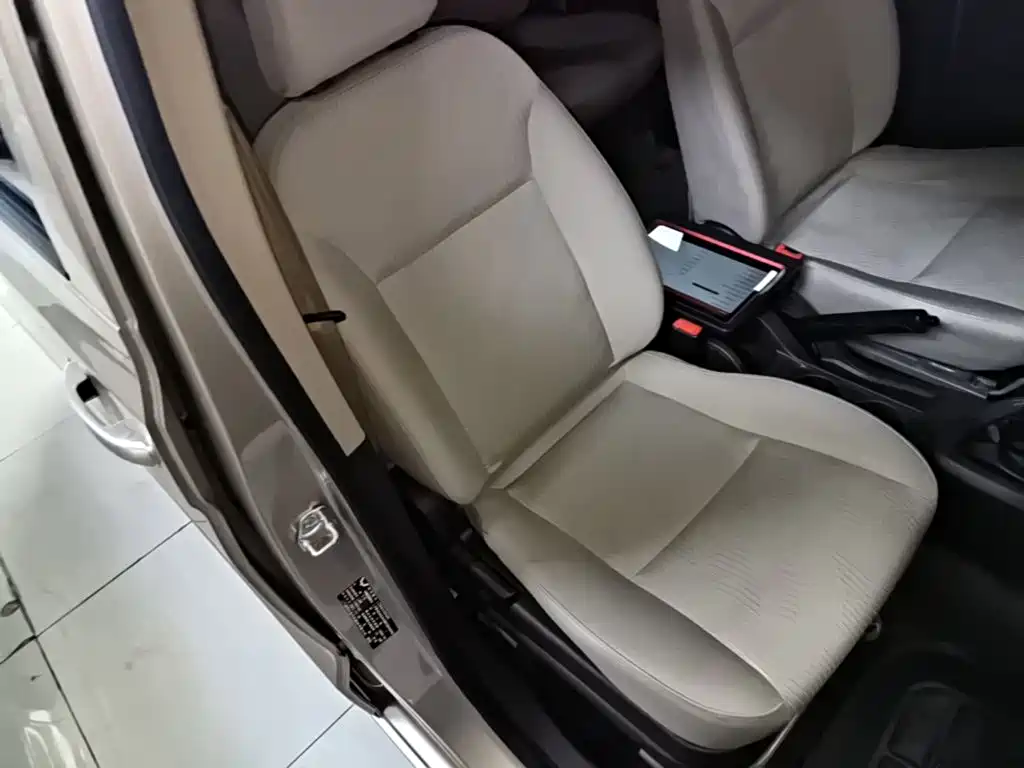 Wuling Hongguang V — миниатюра 25