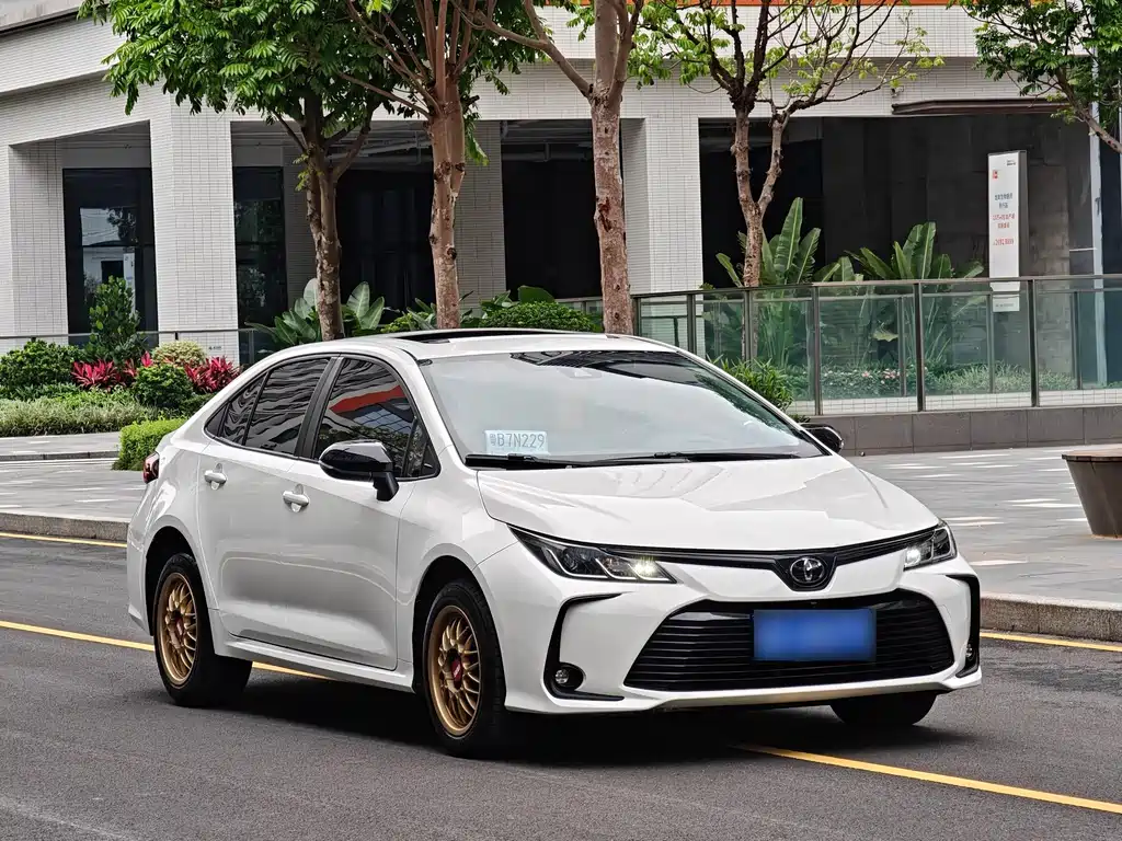 Toyota Corolla — миниатюра 3