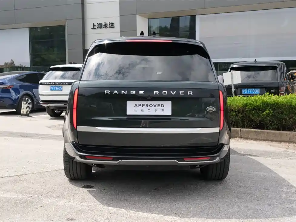 Land Rover Range Rover 2023 3.0 L6 400PS Long Wheelbase