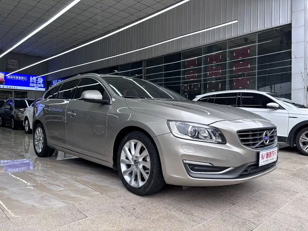 Volvo V60 2015 T5