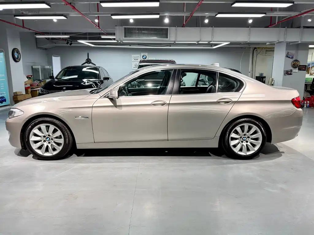 BMW 5 Series 5 2011 535i Luxury Sport
