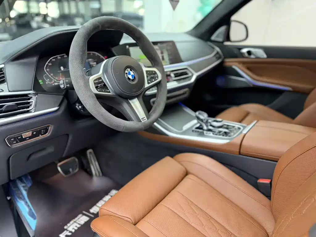 BMW X7 — миниатюра 17