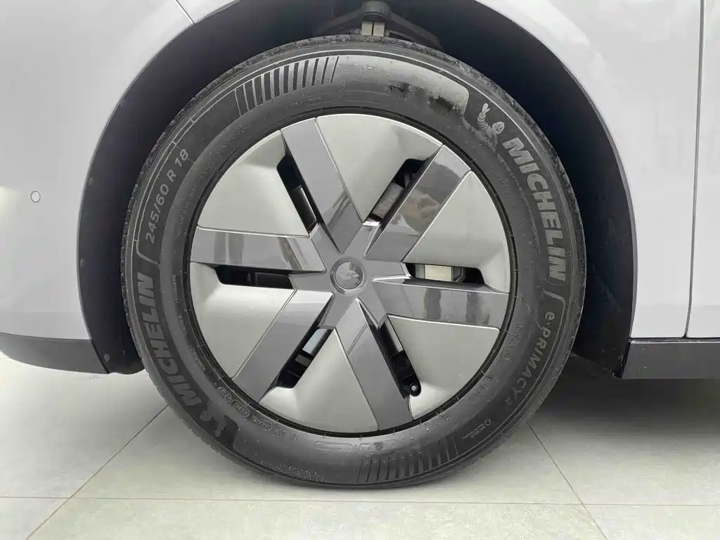 Li Auto Li MEGA — миниатюра 7