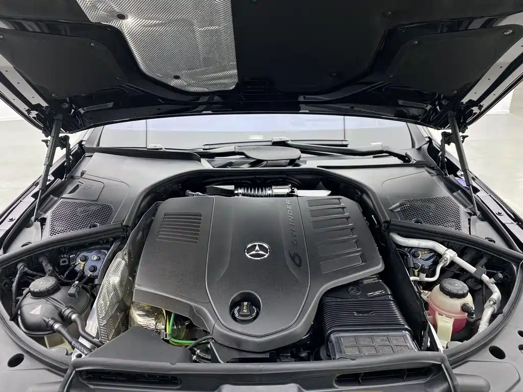 Mercedes-Benz S-Class — миниатюра 9