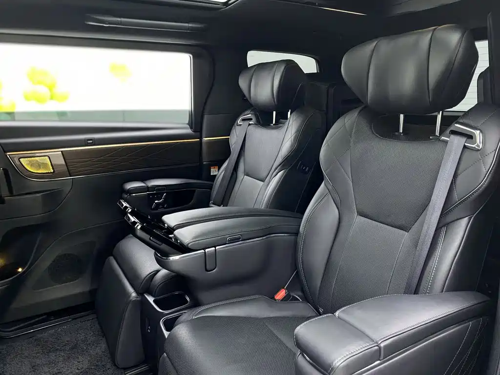Toyota Vellfire — миниатюра 31