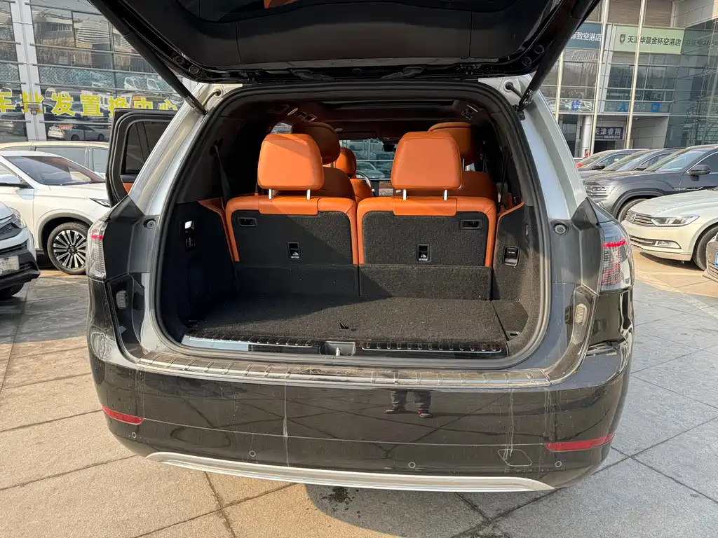 AITO ASK THE WORLD M9