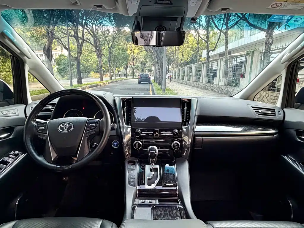 Toyota Vellfire 2021 2.5L HV Luxury