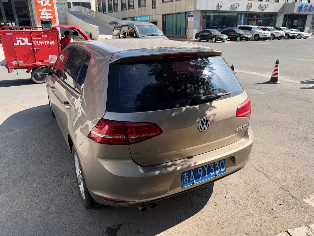 Volkswagen Golf — миниатюра 8