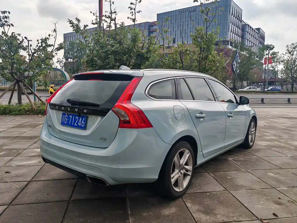 Volvo V60 — миниатюра 6