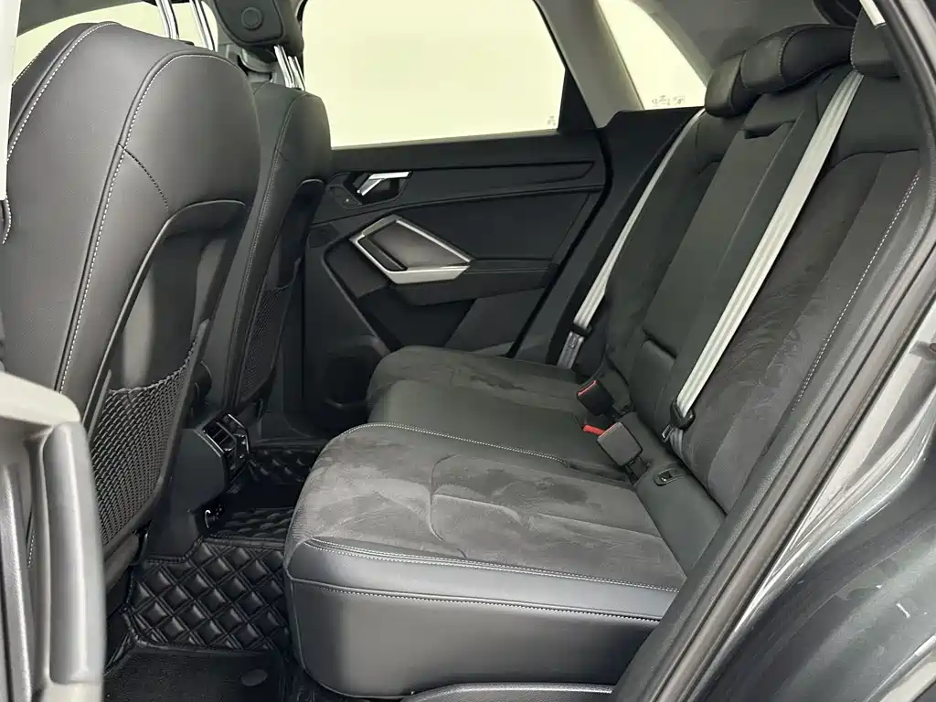Audi Q3 2022 35 TFSI