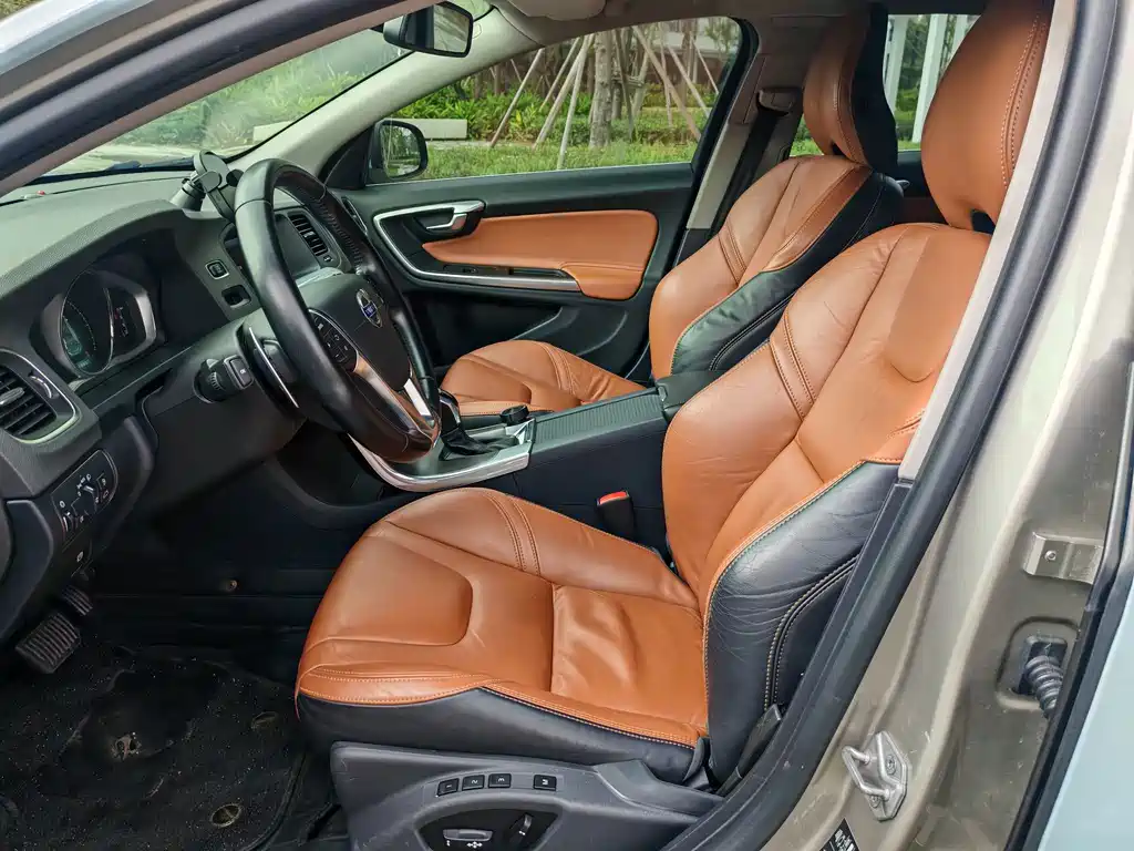 Volvo V60 — миниатюра 9