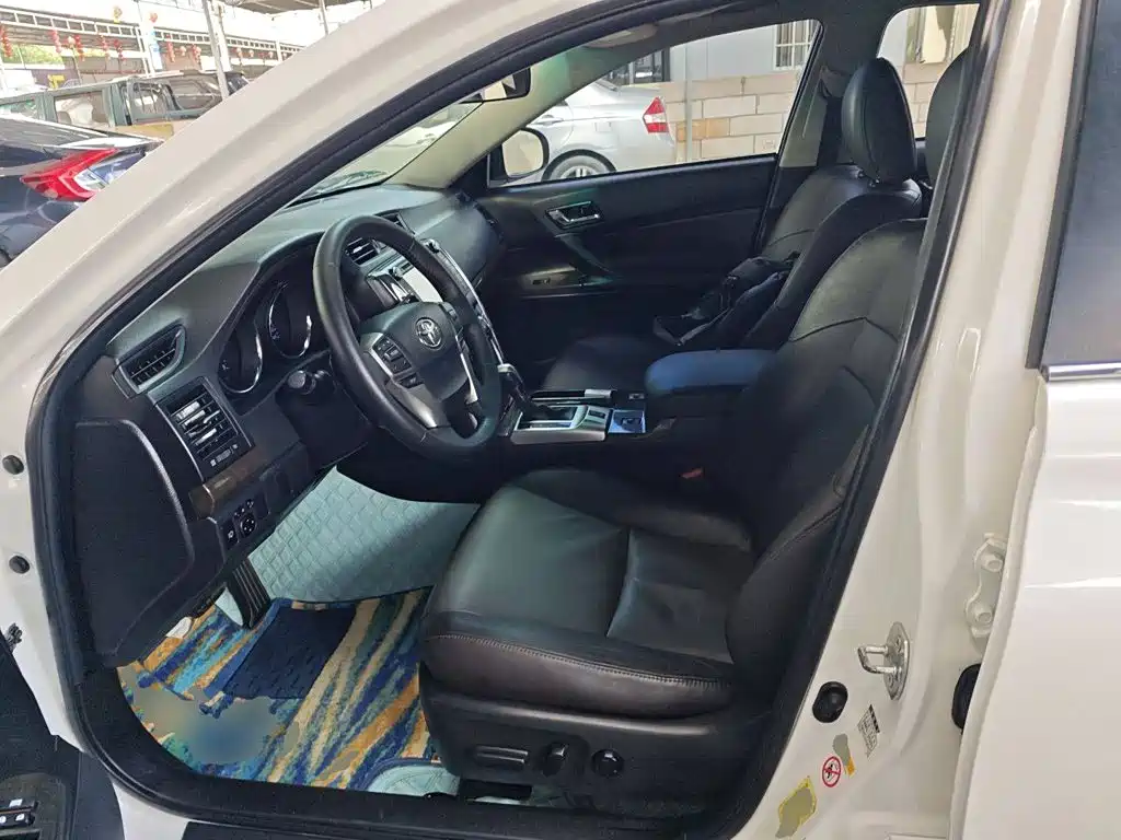 Toyota Reiz — миниатюра 15