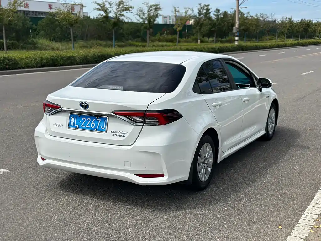 Toyota Corolla — миниатюра 6