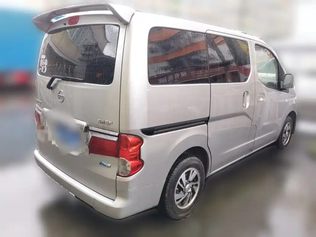 Nissan NV200 — миниатюра 4