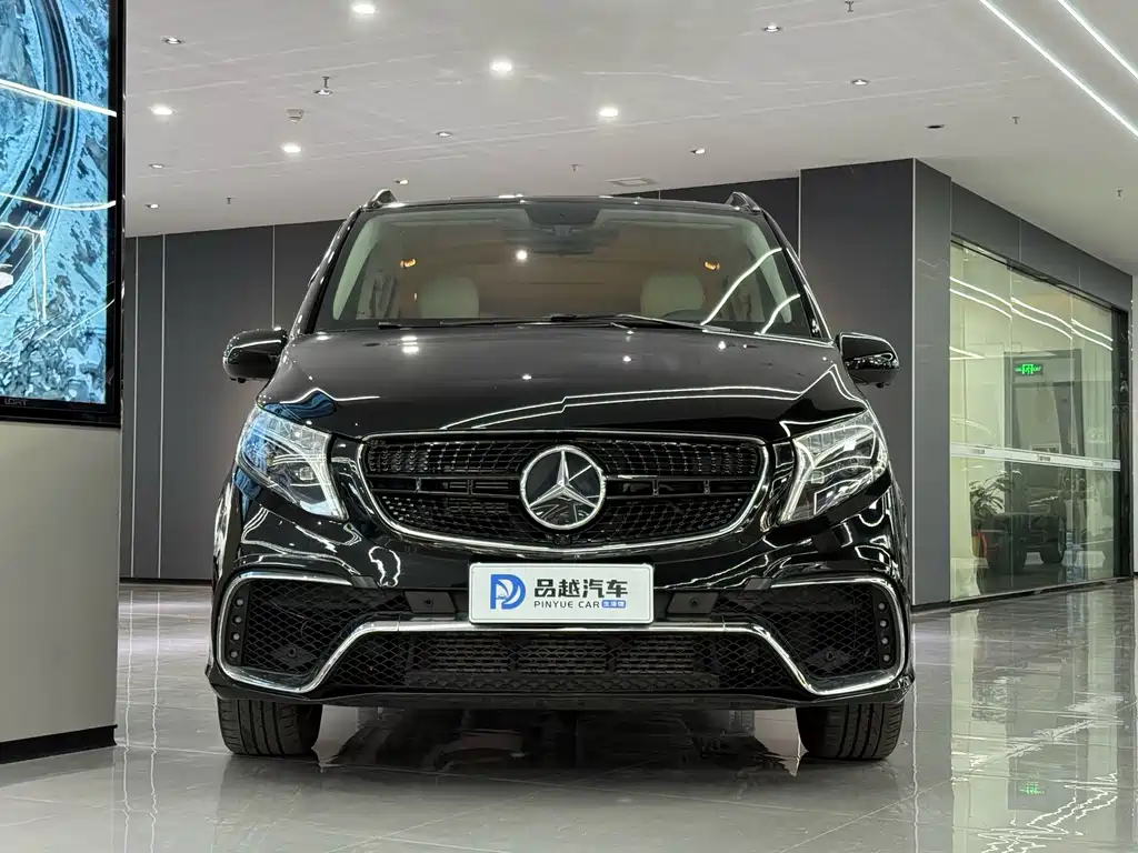 Mercedes-Benz Vito 2021 2.0T 7 мест