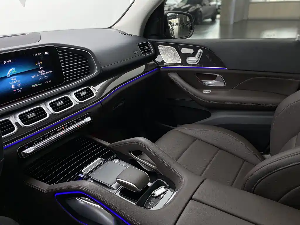 Mercedes-Benz GLE (Import) — миниатюра 28