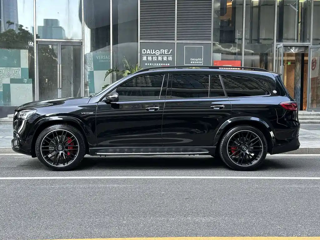 MERCEDES-BENZ GLS AMG