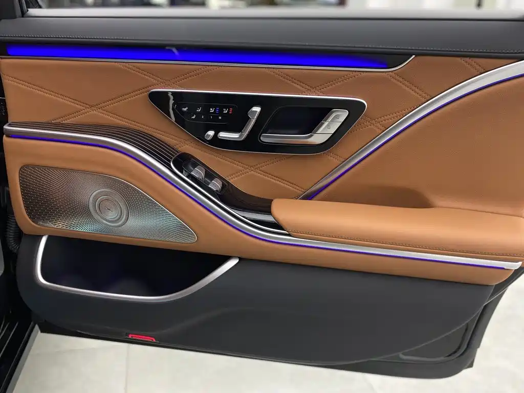 Mercedes-Benz S-Class — миниатюра 18