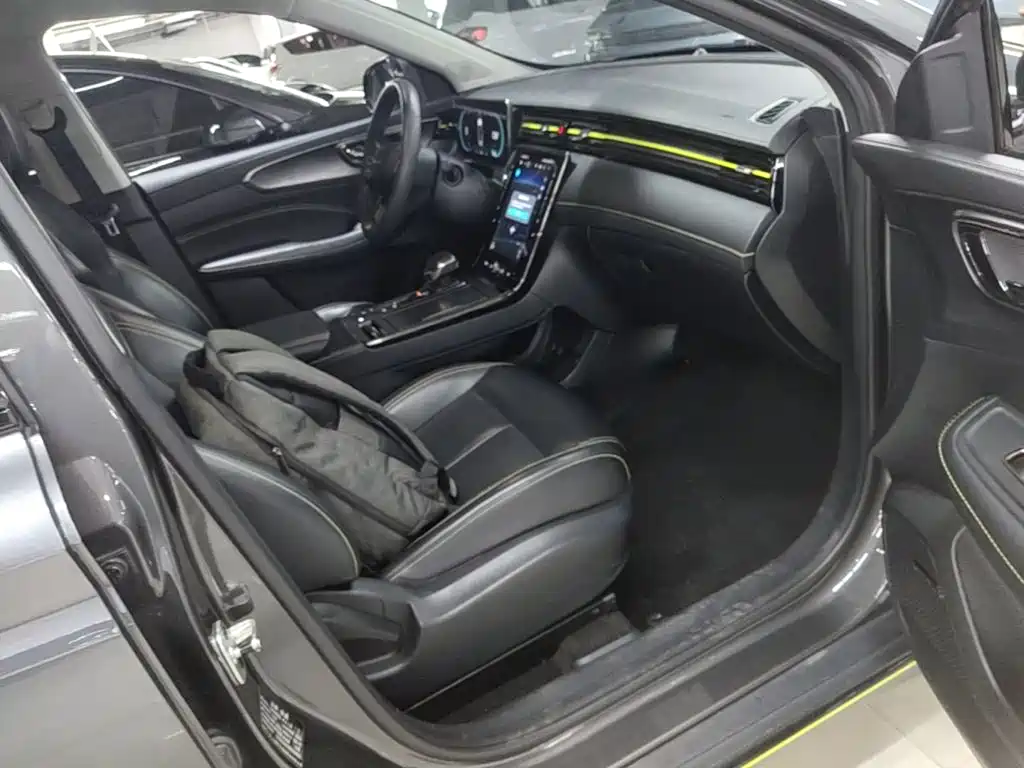Roewe RX5 — миниатюра 25