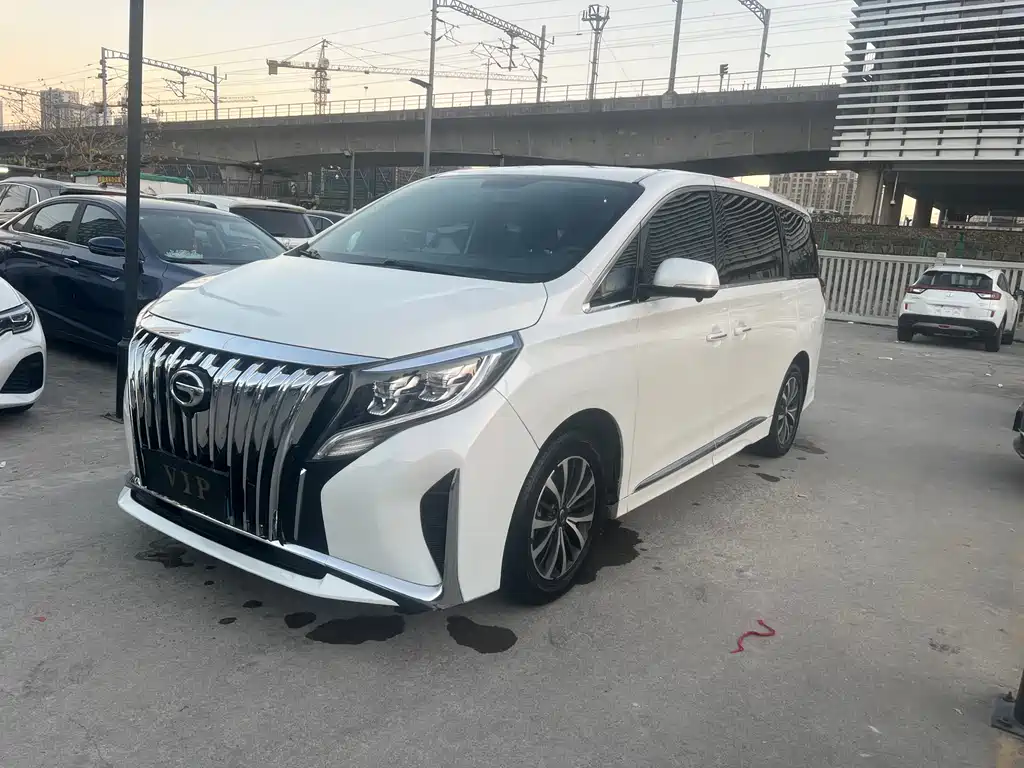 GAC TRUMPCHI M8