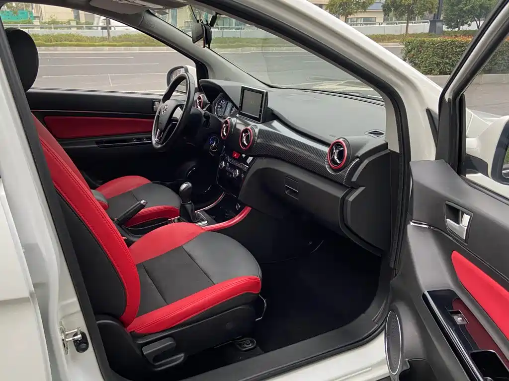 BAIC Senova X25 — миниатюра 6