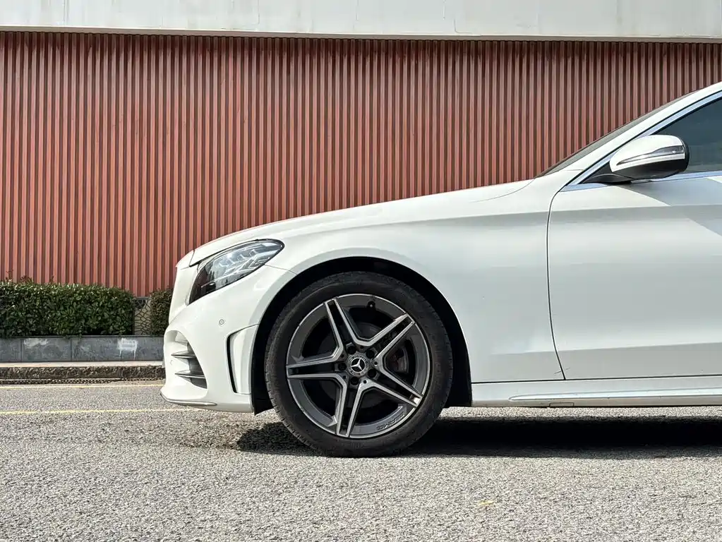 Mercedes-Benz C-Class (Import) — миниатюра 17
