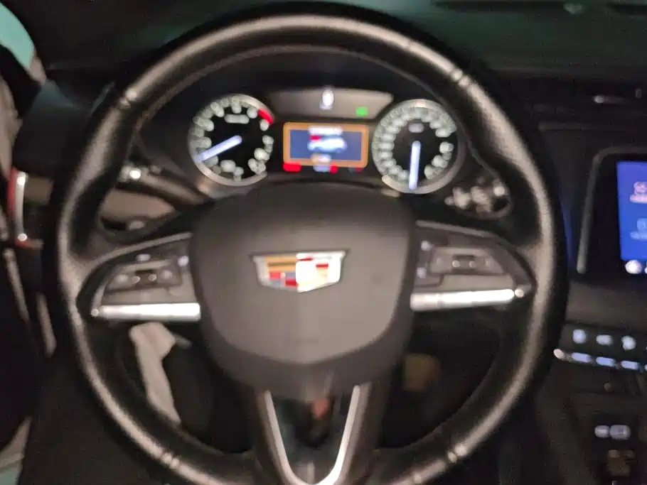 Cadillac XT4 — миниатюра 15