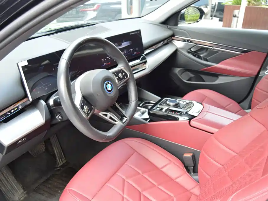 BMW i5 — миниатюра 6