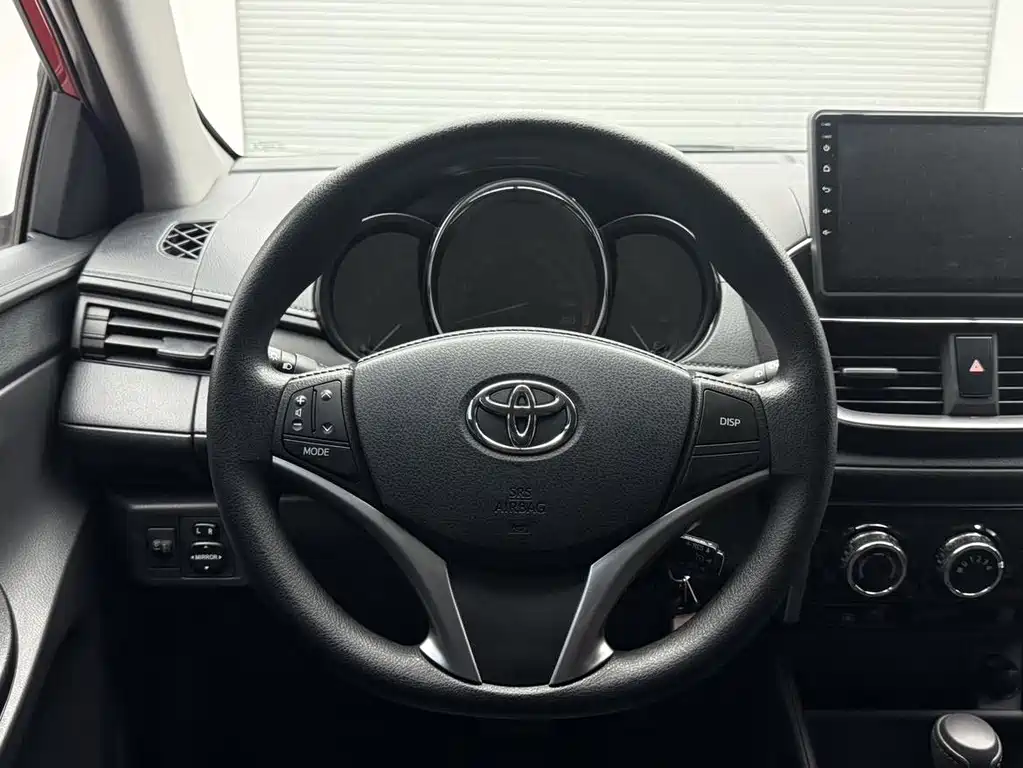 Toyota Yaris L — миниатюра 16