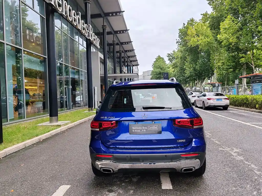 Mercedes-Benz GLB — миниатюра 16