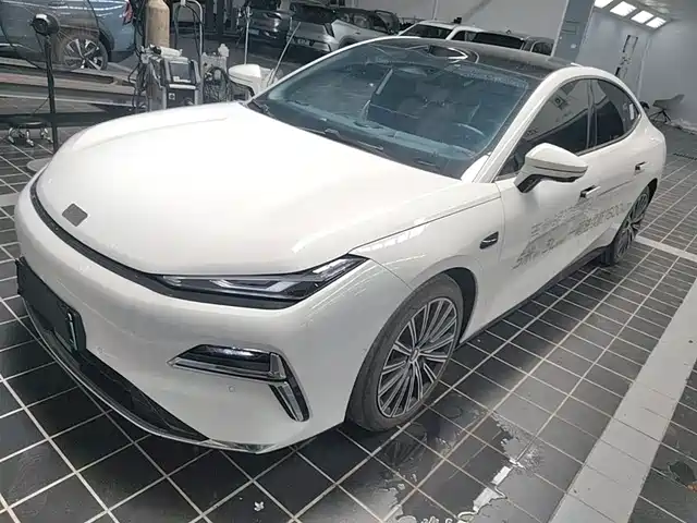 2025 Geely Galaxy Xingyao 8
