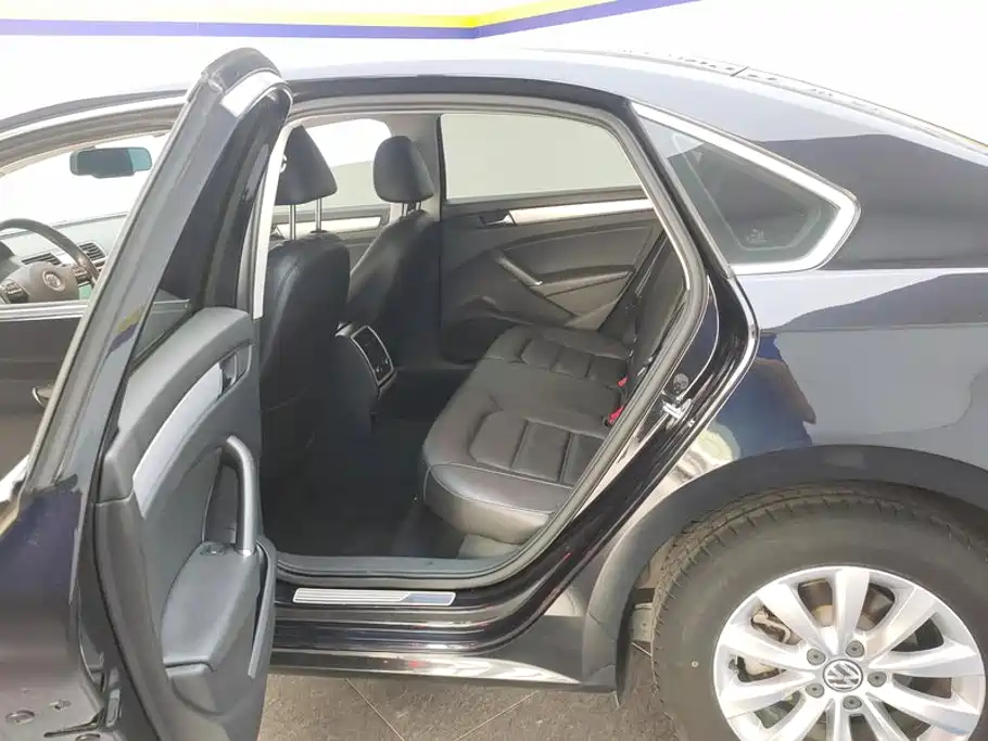 Volkswagen Passat — миниатюра 11