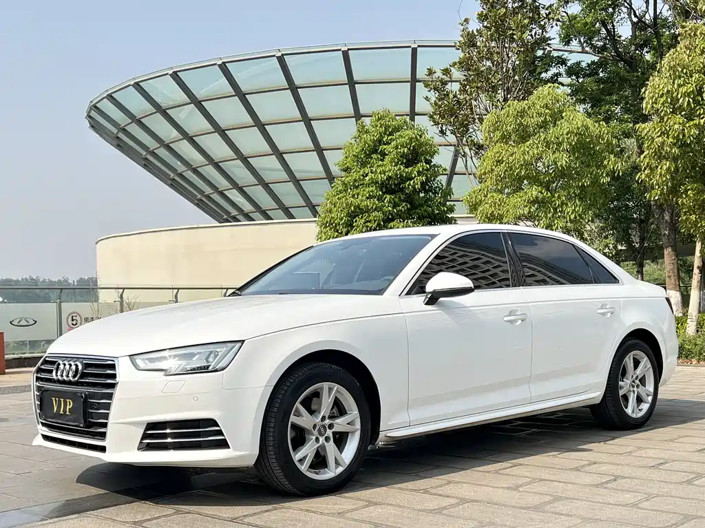 Audi A4L 2018