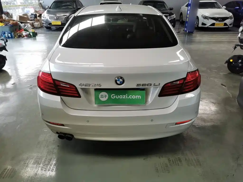 BMW 5 Series — миниатюра 6