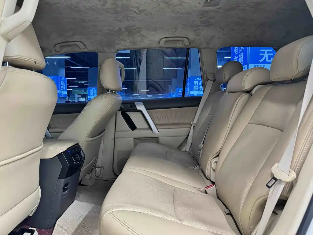 Toyota Prado (Import) — миниатюра 11