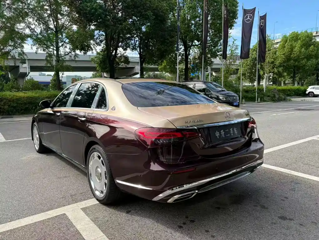Mercedes-Benz E-Class — миниатюра 4