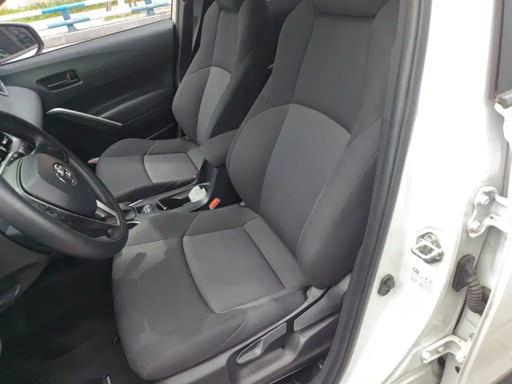 Toyota Frontlander — миниатюра 8