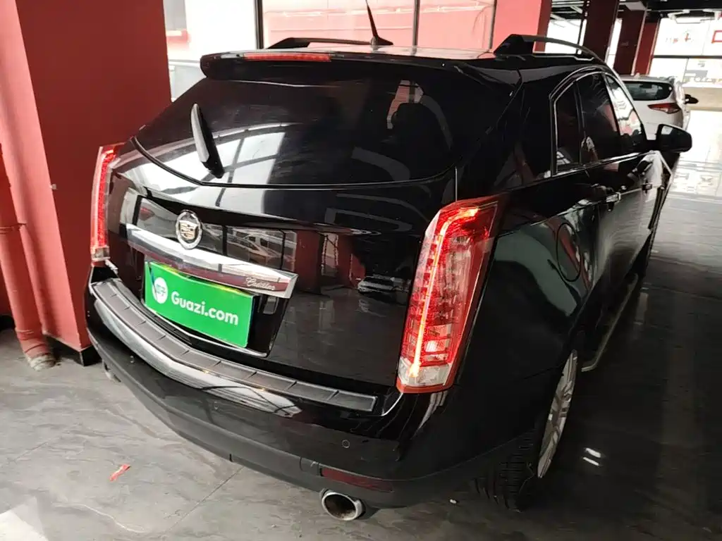 Cadillac SRX — миниатюра 7