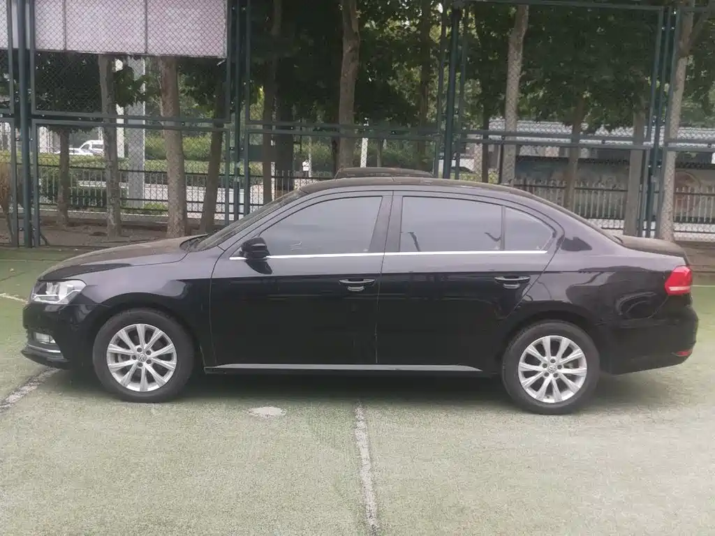 Volkswagen Lavida — миниатюра 3