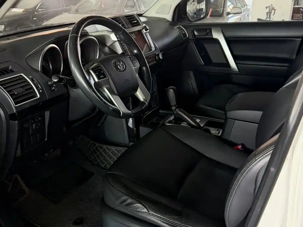 Toyota Prado — миниатюра 9
