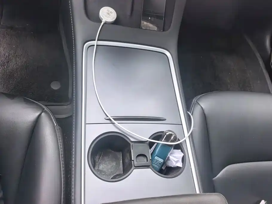 Tesla Model 3 — миниатюра 16