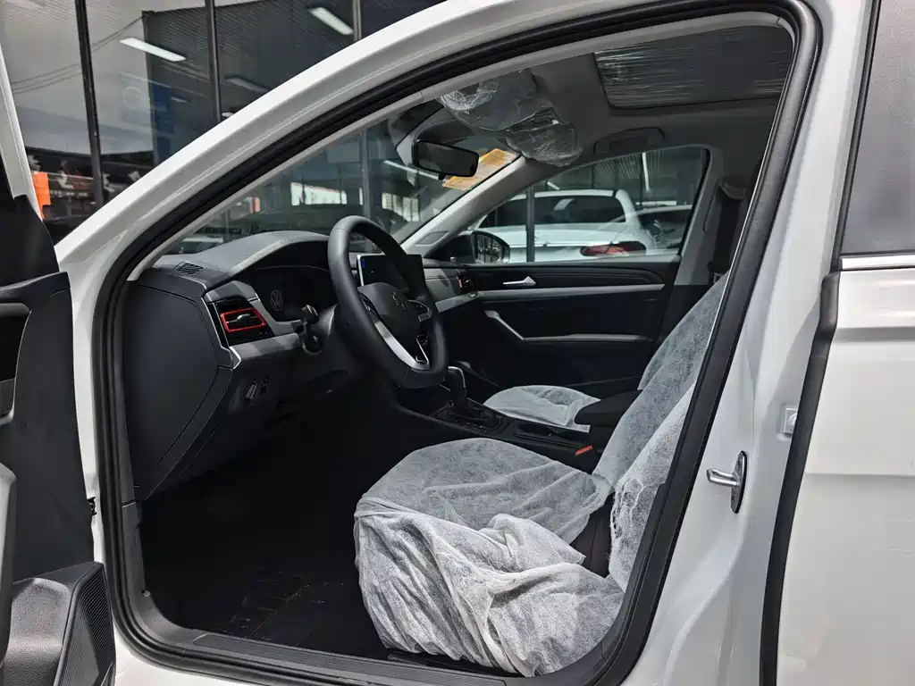 Volkswagen Lavida 2026 300TSI DSG