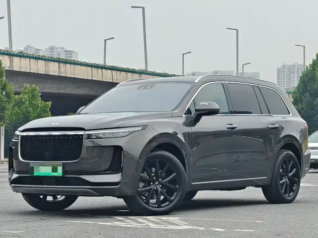 Li Auto 理想ONE