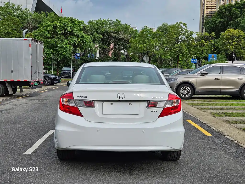Honda Civic — миниатюра 5