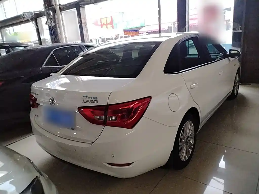Buick Excelle — миниатюра 7