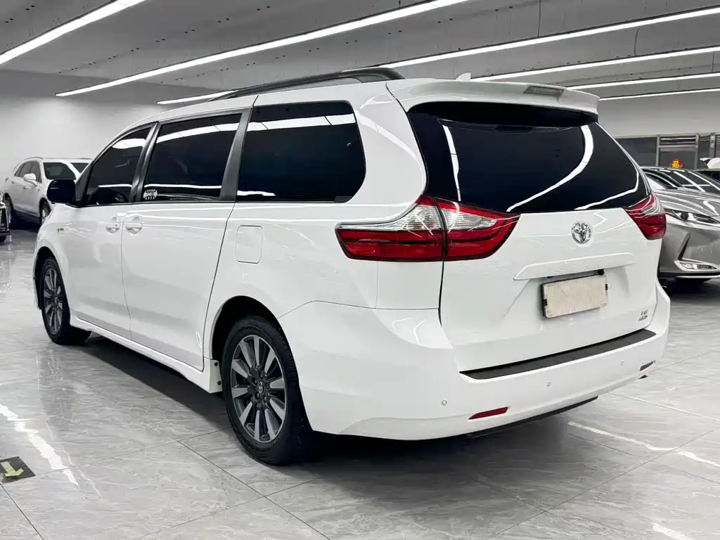 Toyota Sienna 2017 3.5L AT