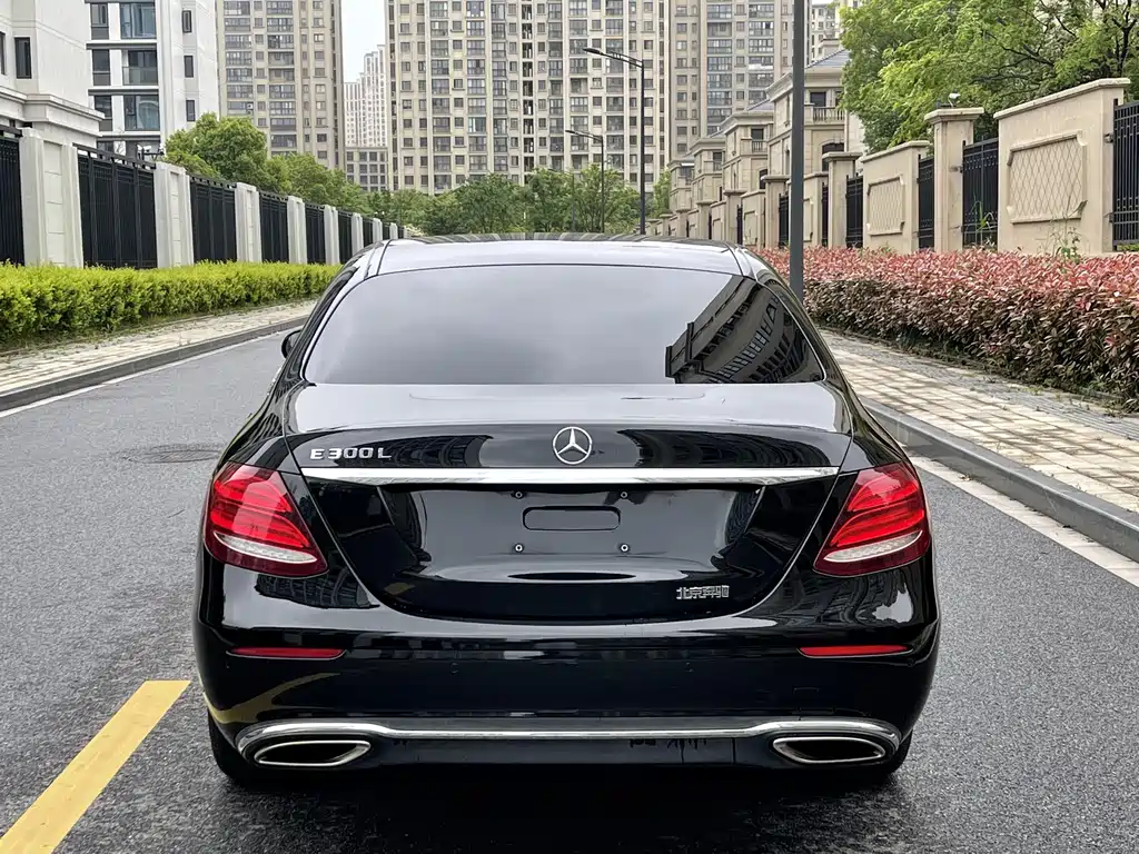 Mercedes-Benz E-Class E 2016 E 300 L Fashion