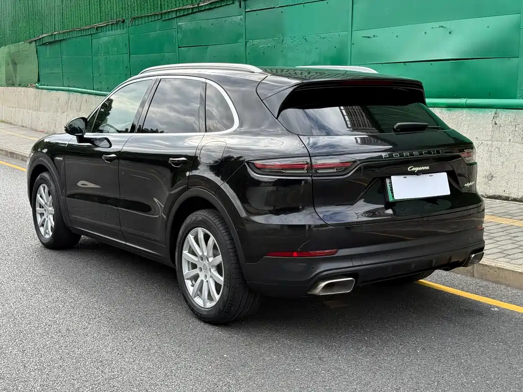 PORSCHE CAYENNE NEW ENERGY